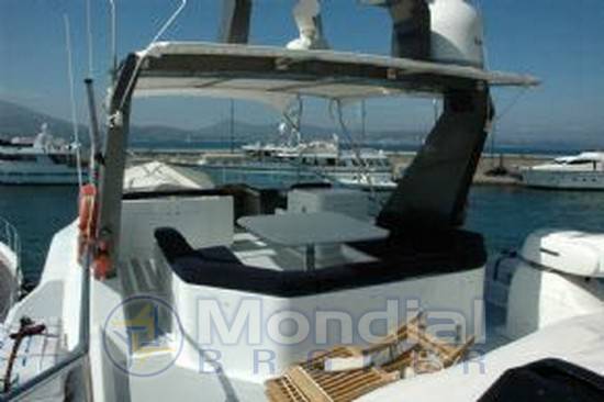 Azimut Az 76
