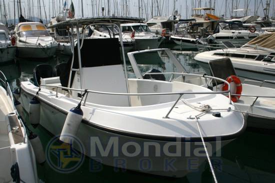 Mako marine 252