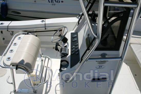 Mako marine 252