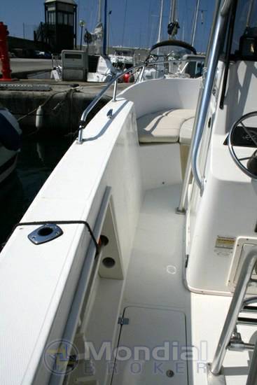 Mako marine 252