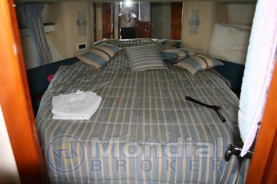 Azimut Az 39