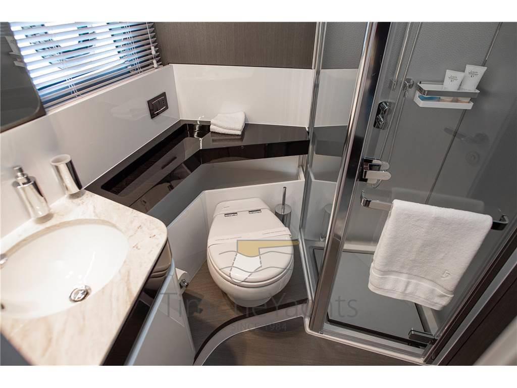 Azimut S 7 s7 (seakeeper - vat paid)