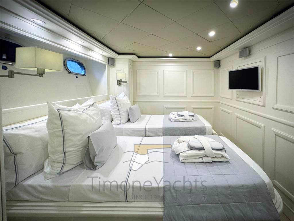 Custom line Navetta 30