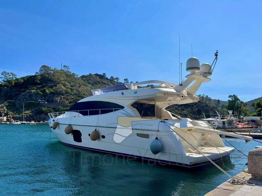 Ferretti yachts 592
