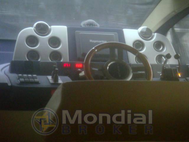 Azimut 43 fly