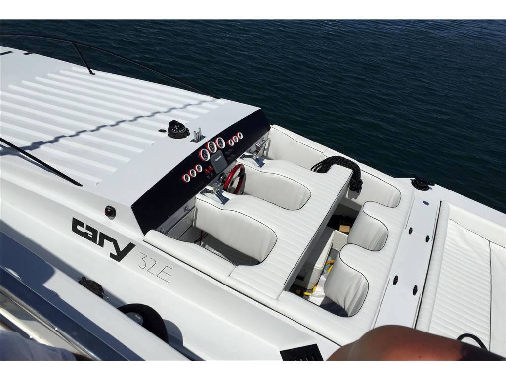 Cigarette Cary marine 32