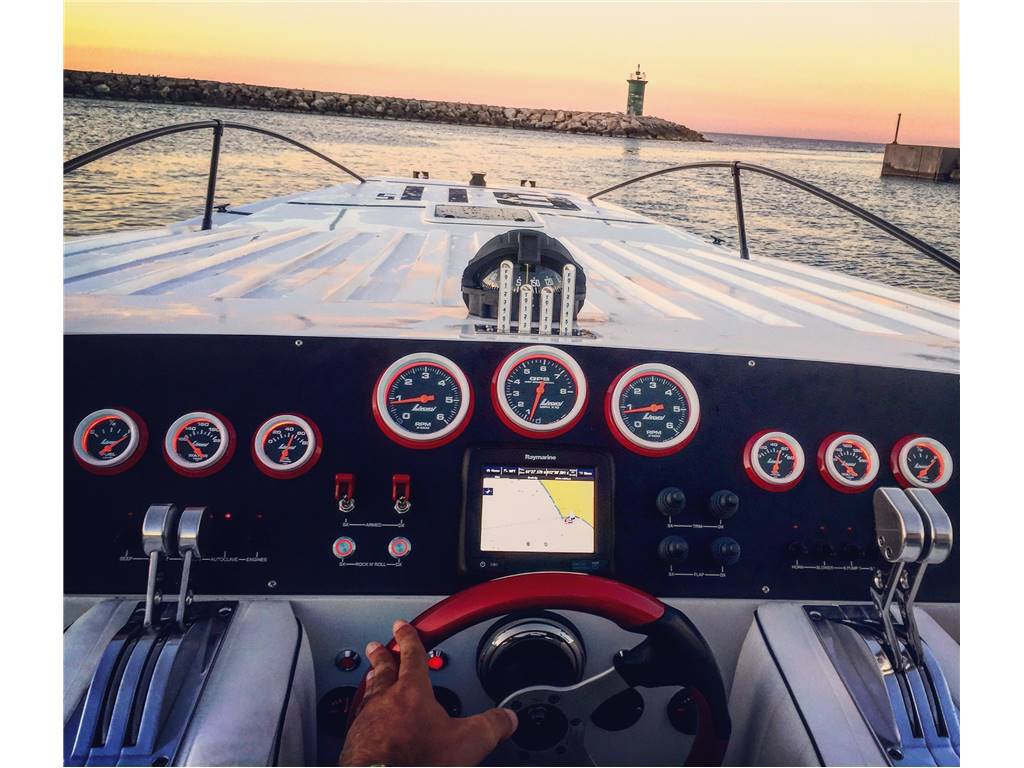 Cigarette Cary marine 32