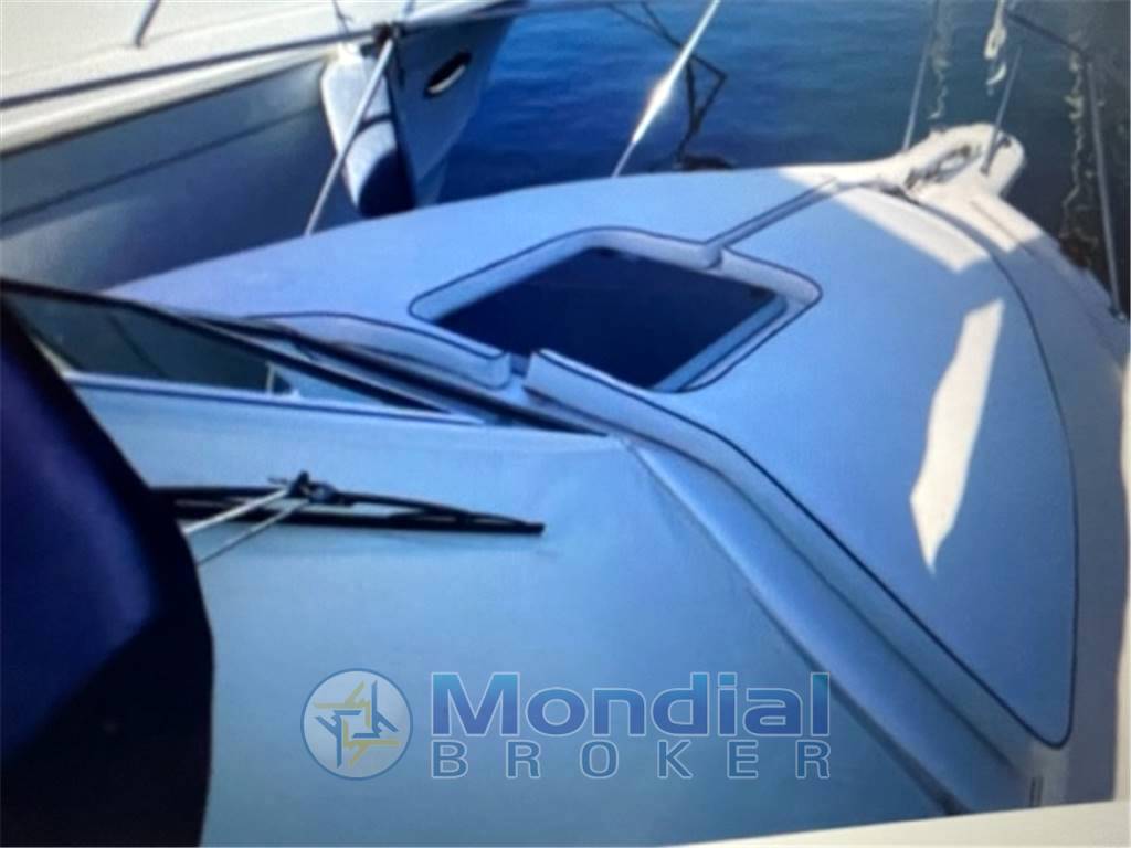 Tiara yachts 2900 coronet harbour edition