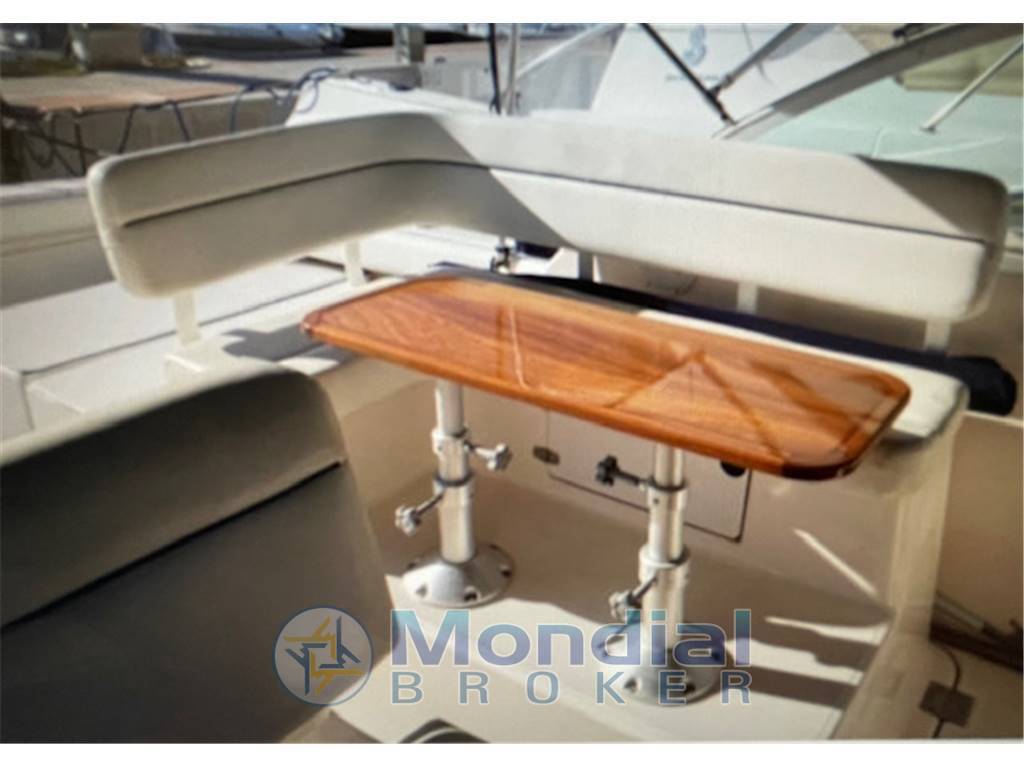 Tiara yachts 2900 coronet harbour edition