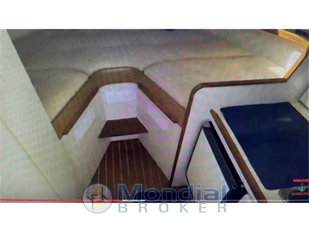 Tiara yachts 2900 coronet harbour edition
