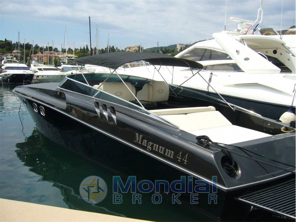 Magnum marine 44