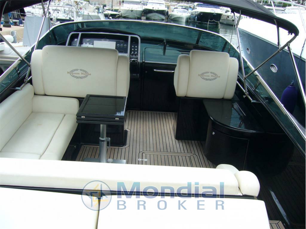 Magnum marine 44