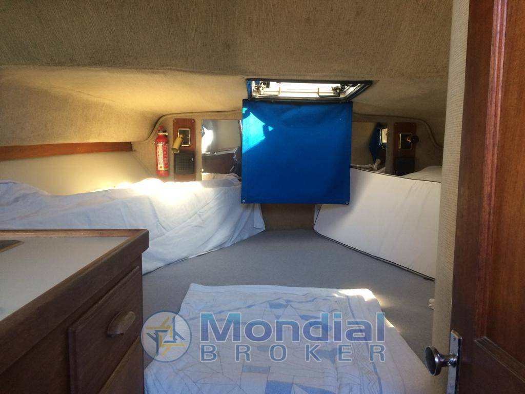 Boston whaler 27 full cabin