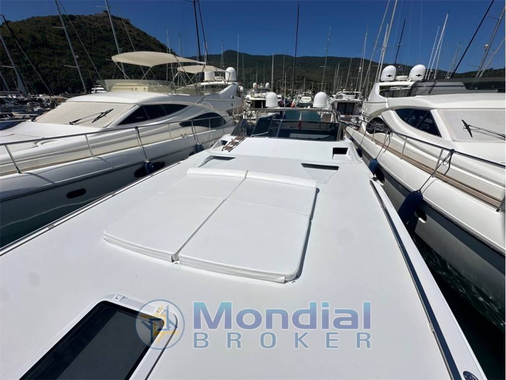 Magnum marine 63
