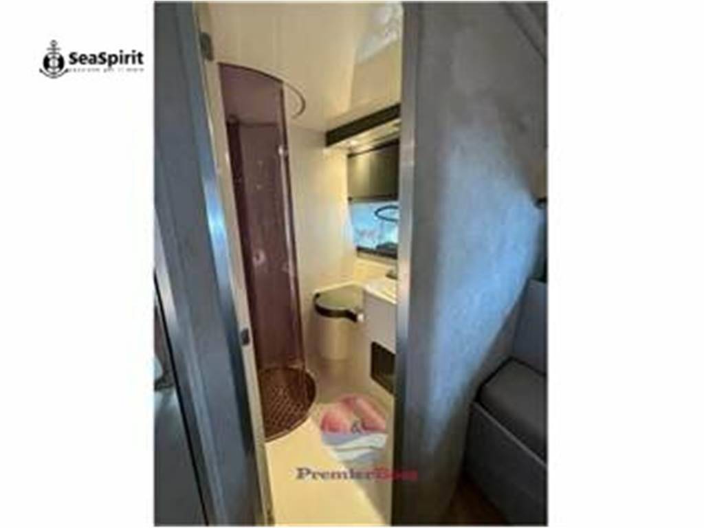 Pershing 40