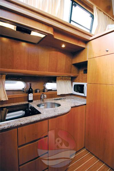 Cayman yachts Cayman 42 fly