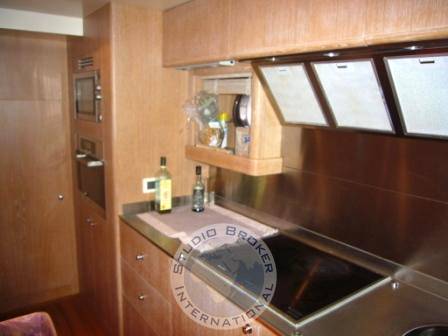 Azimut Leonardo 98