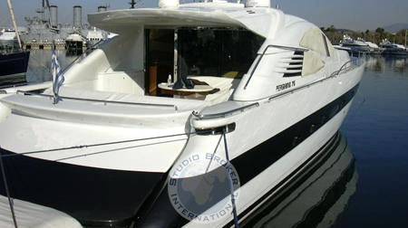 Pershing 76