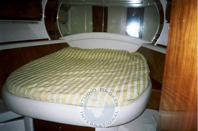Pershing 54