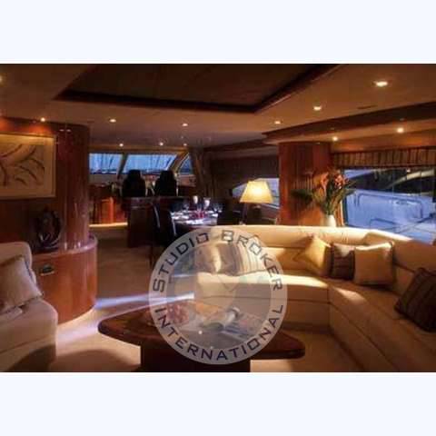 Sunseeker 82 yacht