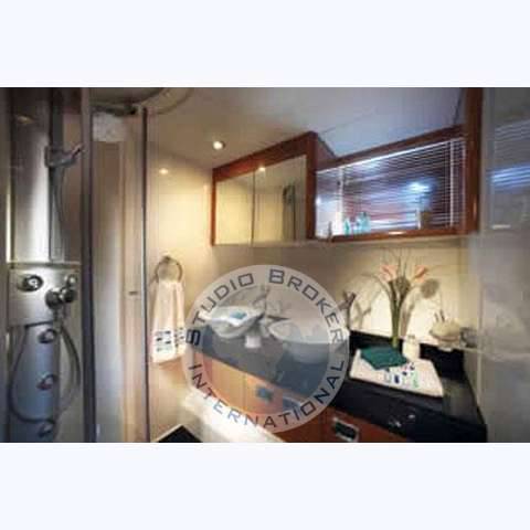 Sunseeker Predator 72