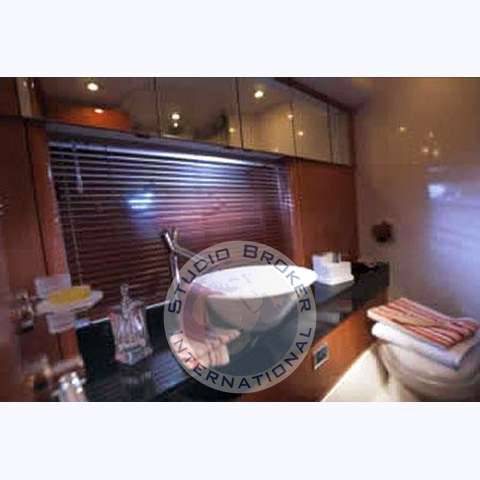 Sunseeker Predator 72