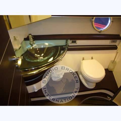 Azimut 68 s