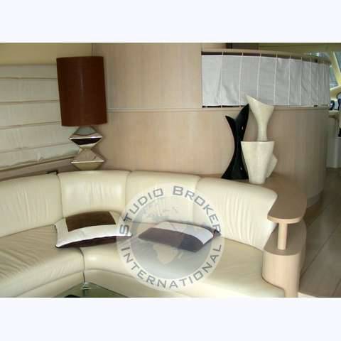 Azimut 62 fly
