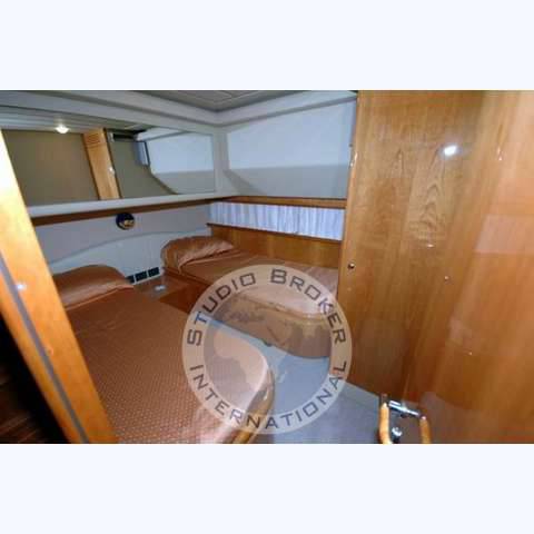 Ferretti 680