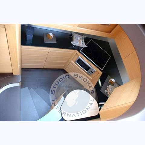 Pershing 64