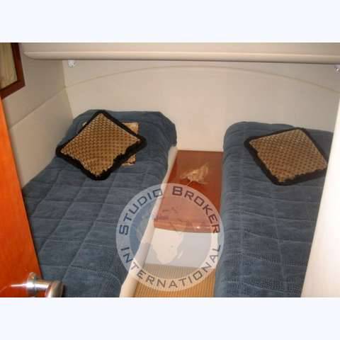 Pershing 54