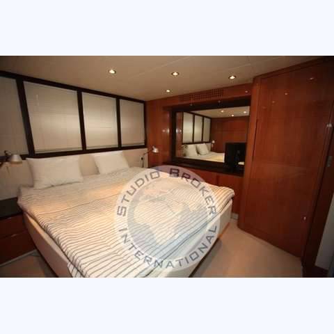 Pershing 56