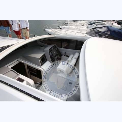 Pershing 56
