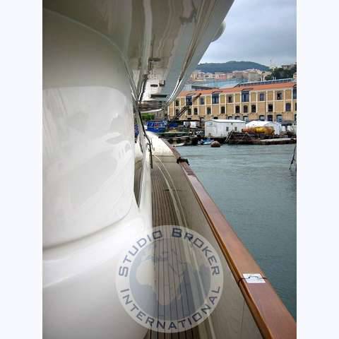 Ferretti Custom line 30