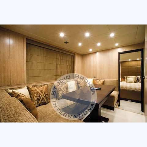 Overmarine Mangusta 80 ht