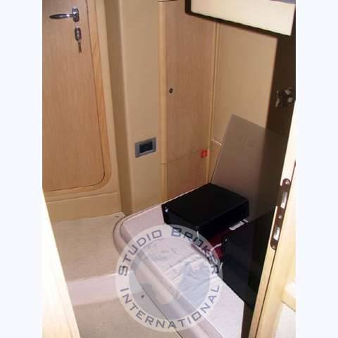 Ferretti 550