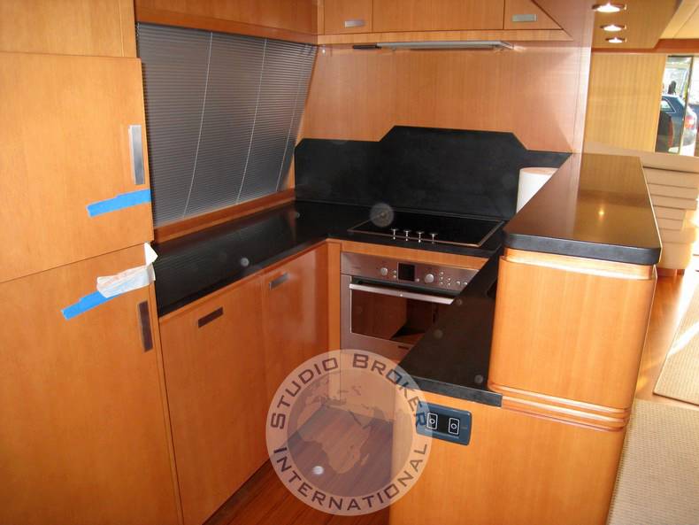 Uniesse 65 fly