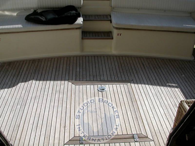 Ferretti 54