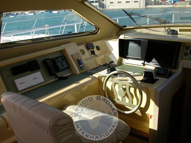 Ferretti 54