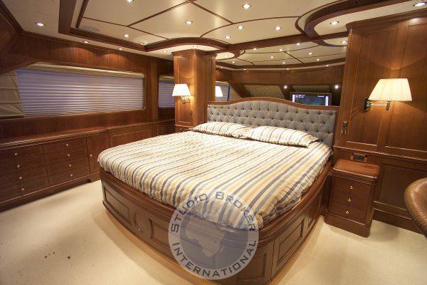 Benetti Tradition 100