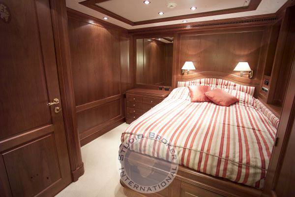 Benetti Tradition 100
