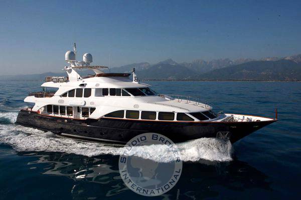 Benetti 120 classic