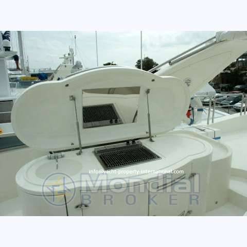 Azimut 98
