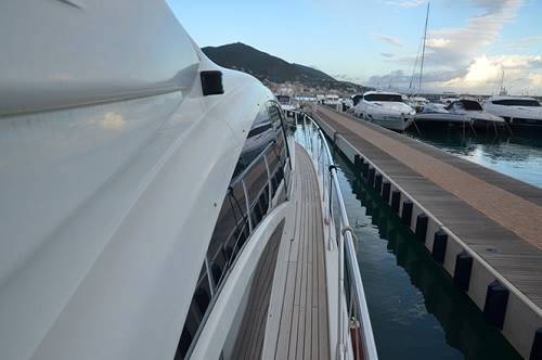 Azimut 68s