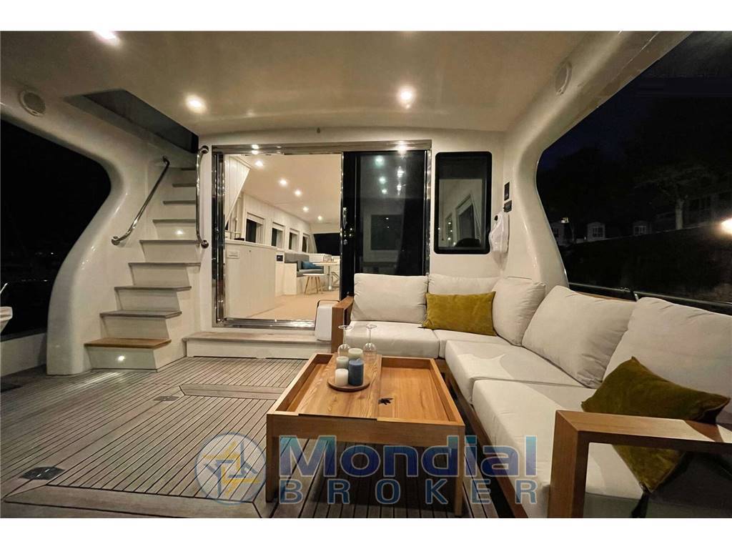Explorer Trawler 65