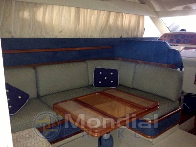 Azimut yacht 43