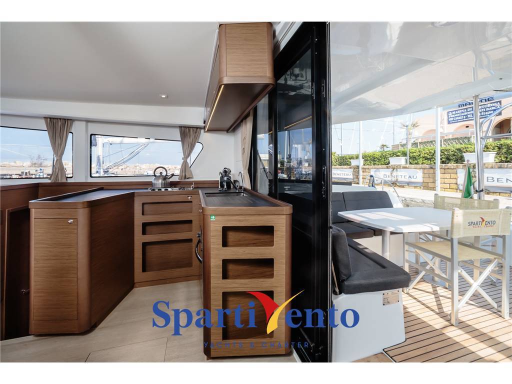 Lagoon 42