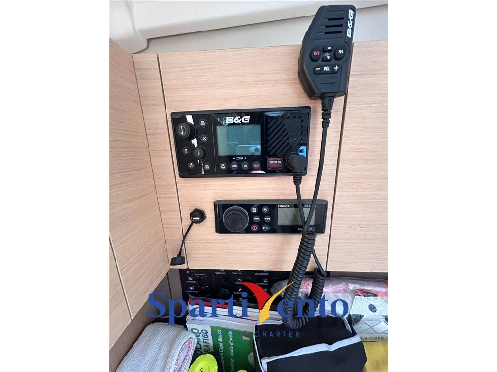 Beneteau Oceanis 38.1
