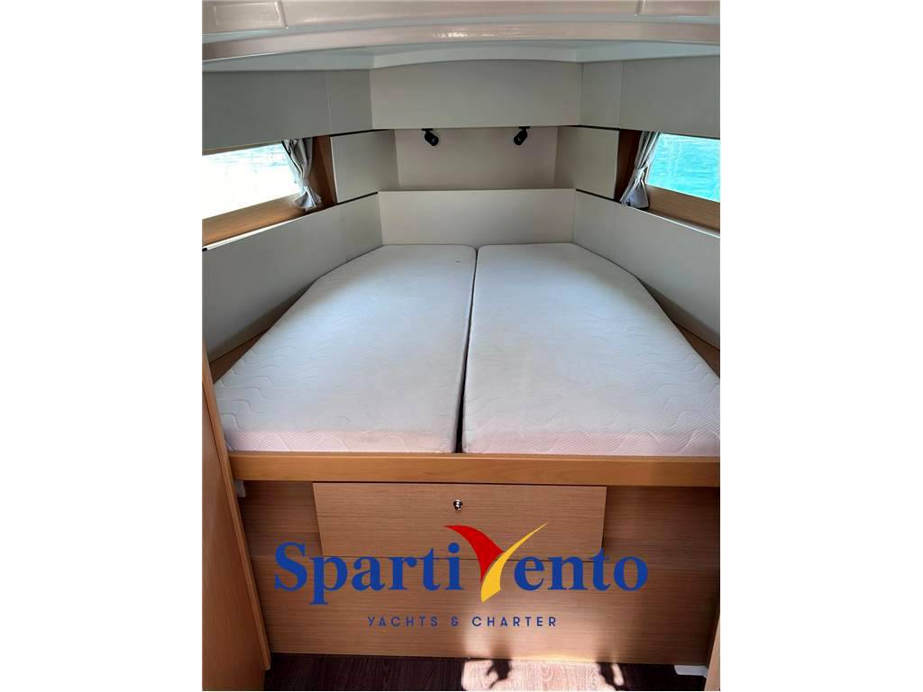 Beneteau Oceanis 38.1