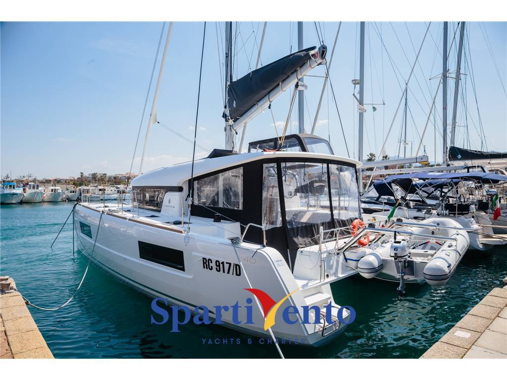 Lagoon 40
